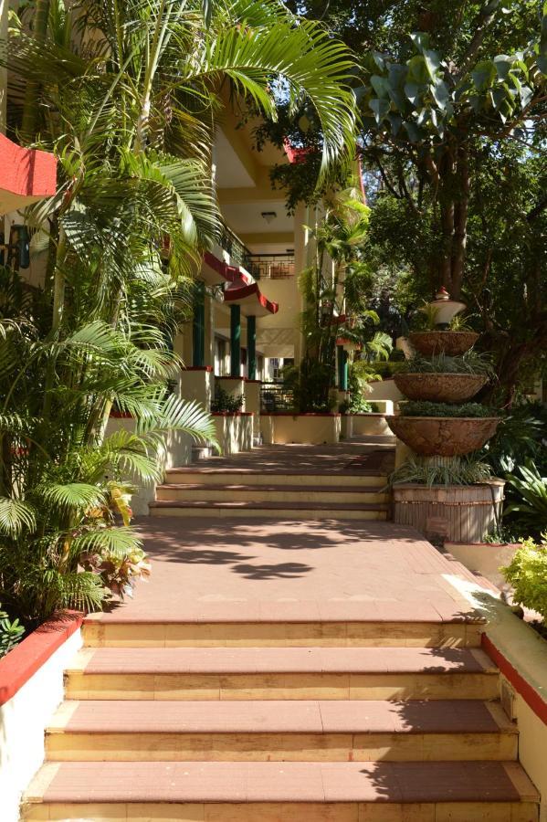 Adamo The Resort Matheran Esterno foto