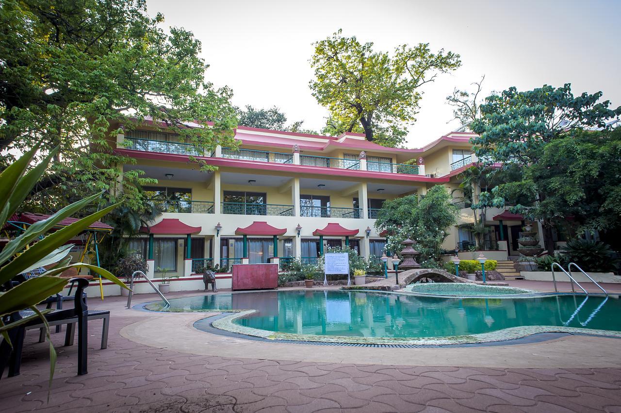 Adamo The Resort Matheran Esterno foto